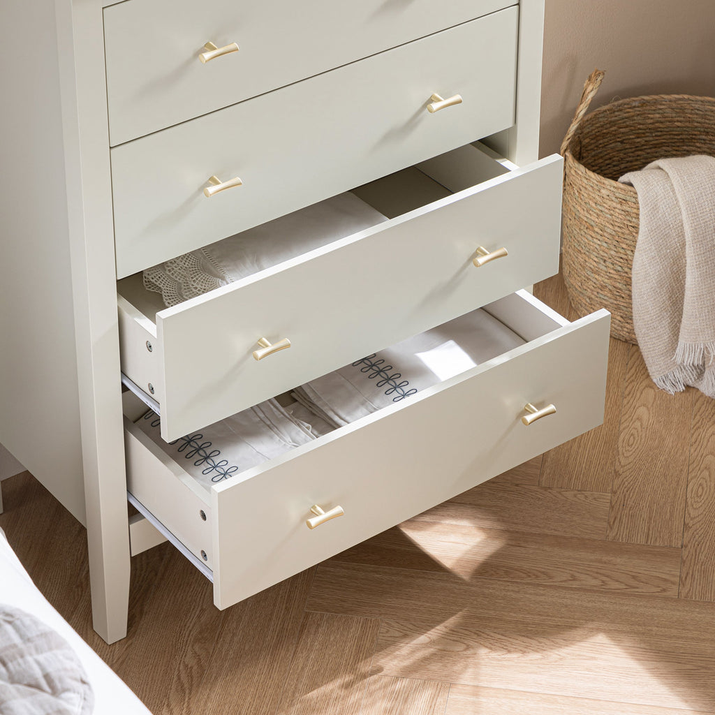 Oakham 4-Drawer Dresser, Shaded White